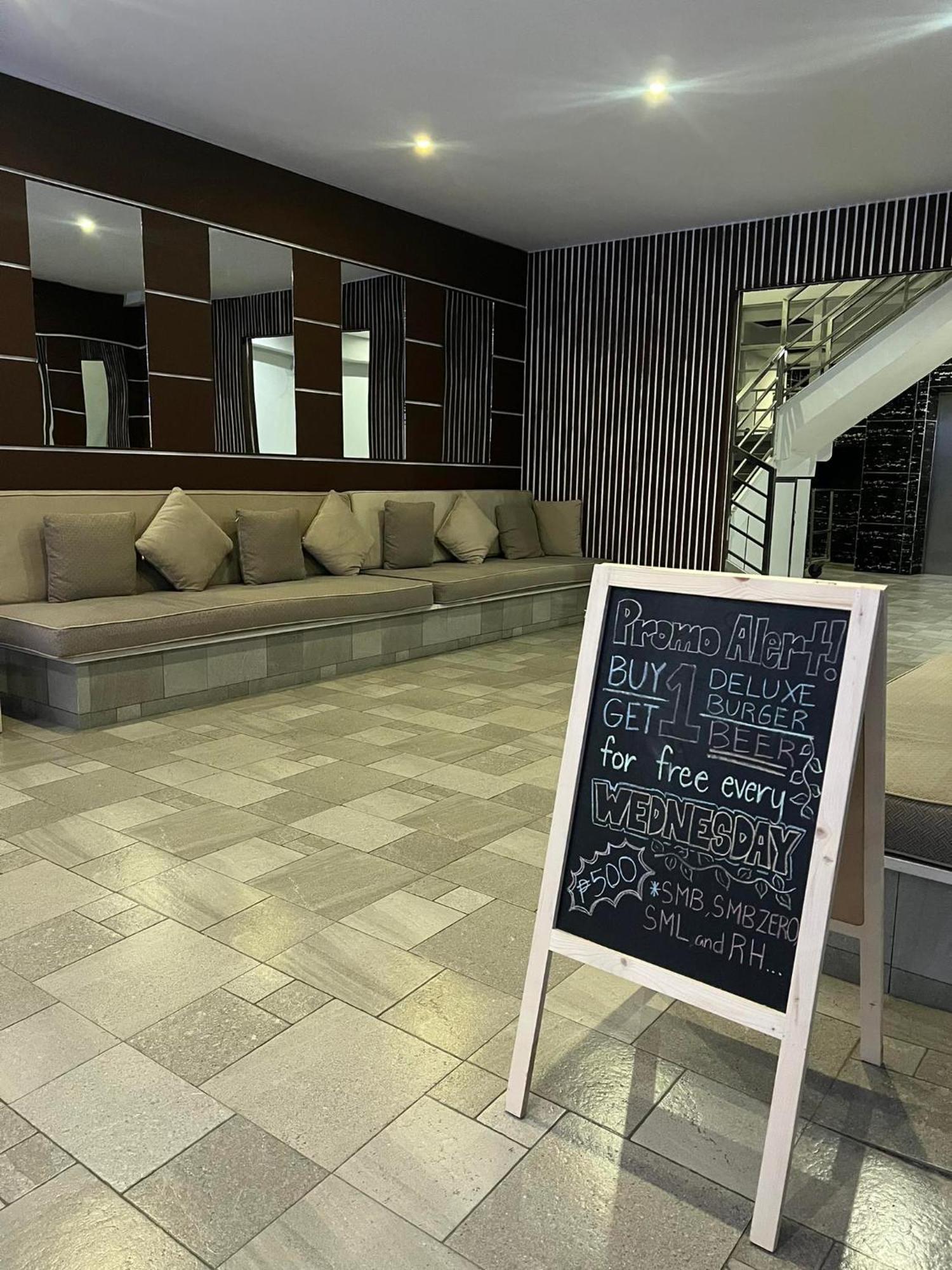 Chequers Suites Subic Bay Olongapo Exterior foto