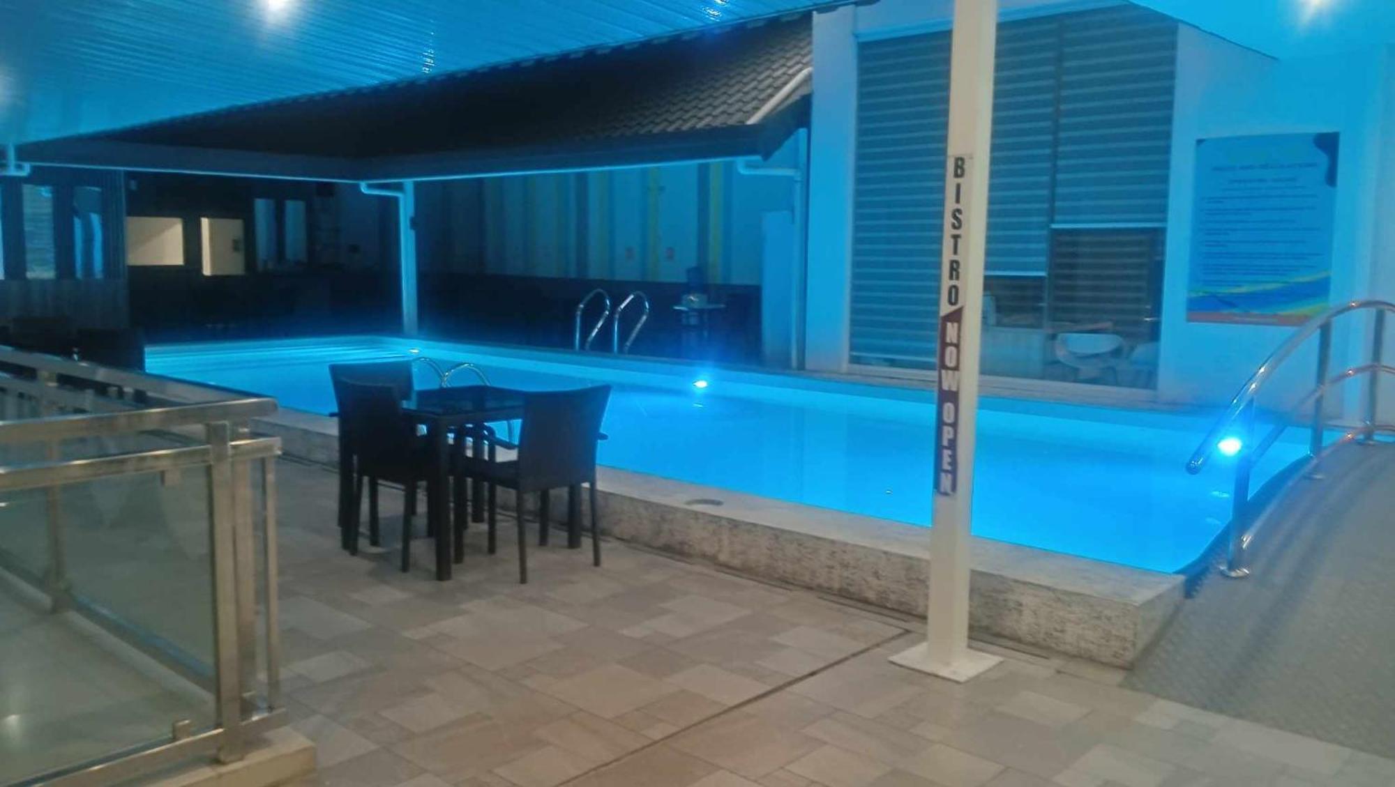 Chequers Suites Subic Bay Olongapo Exterior foto