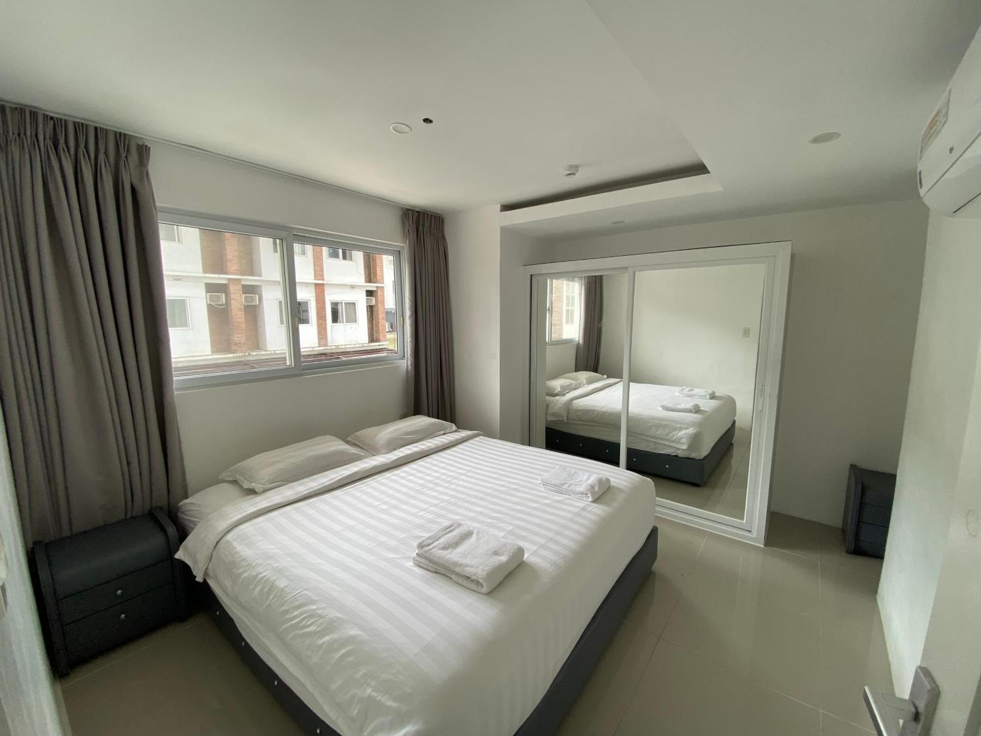 Chequers Suites Subic Bay Olongapo Exterior foto